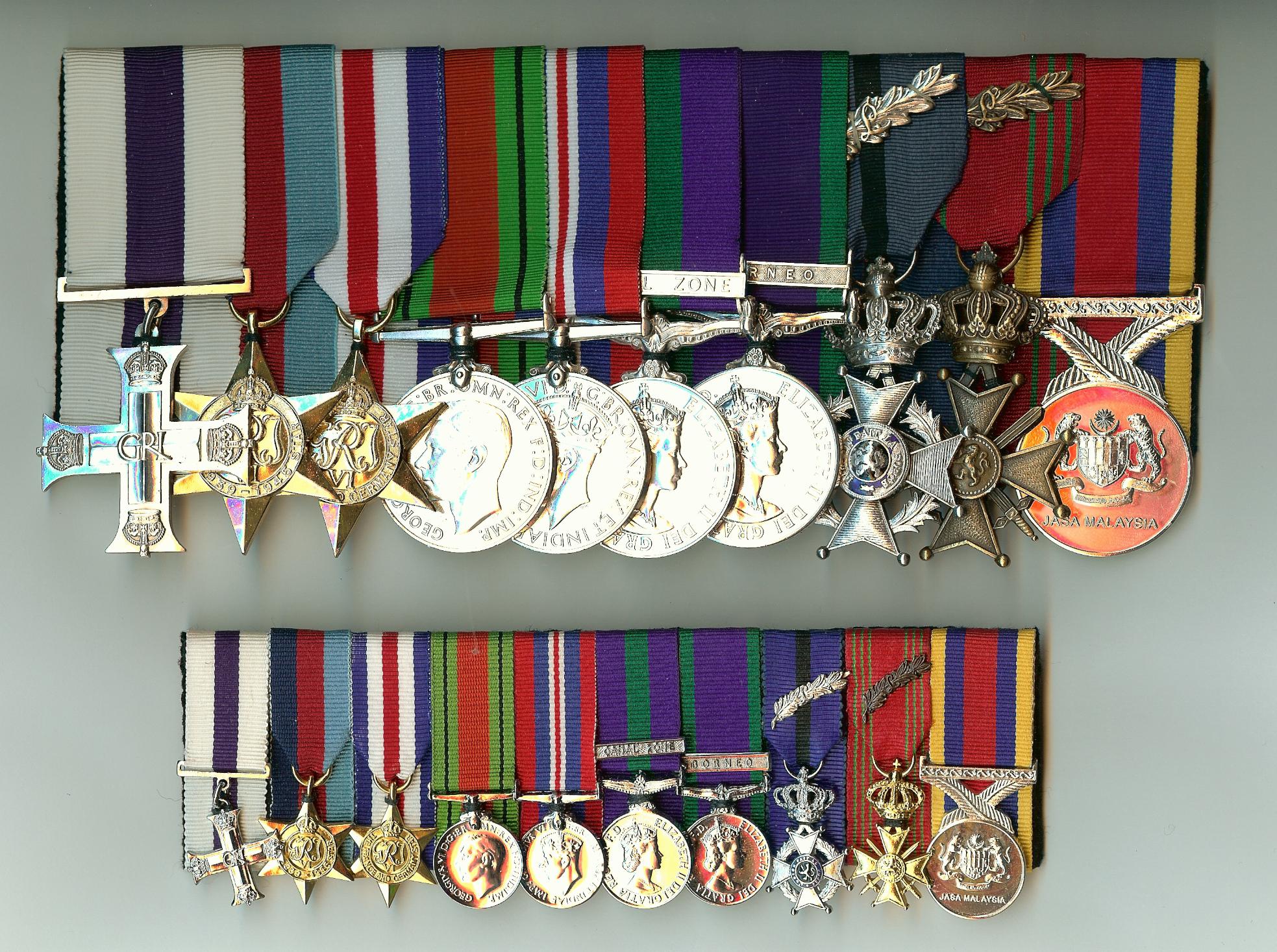 Miniature Medals, Court Mounting